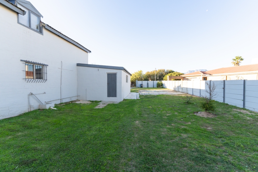 2 Bedroom Property for Sale in Guldenland Western Cape